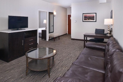 Best Western Plus Hotel At The Convention Center image 3