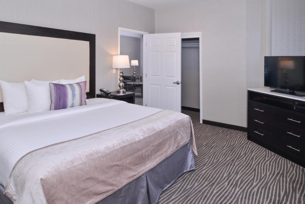 Best Western Plus Hotel At The Convention Center Image 7