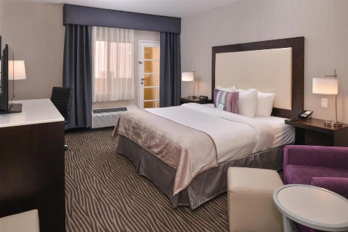 Best Western Plus Hotel At The Convention Center image 8